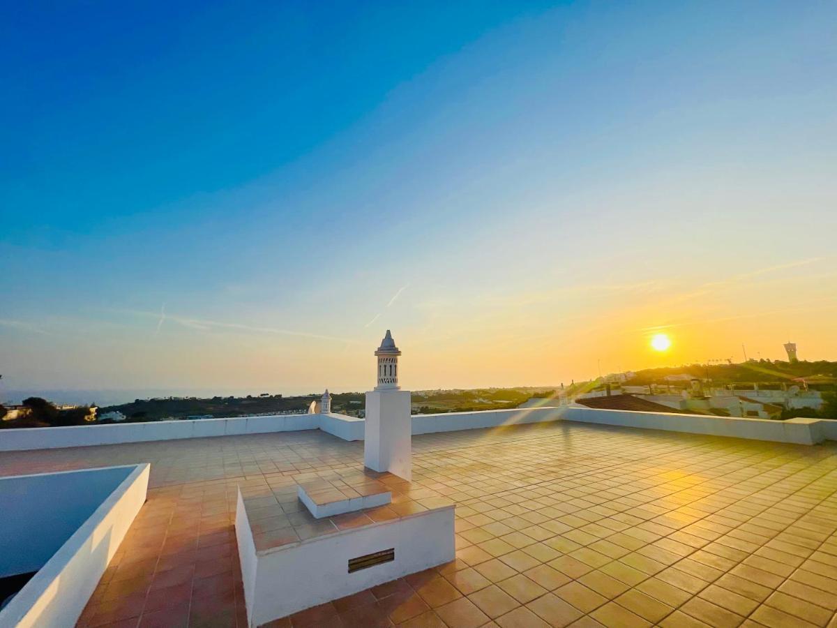 Ocean View Skyline Apartment ‚Hakuna Matata' Albufeira Exterior photo
